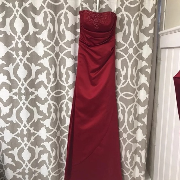 Red Formal Bundle w/ wrap and purse - Picture 2 of 9